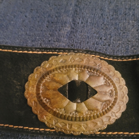 SOUTHWESTERN STYLE CONCHO LEATHER BELT  SZ 34" - Picture 8 of 16